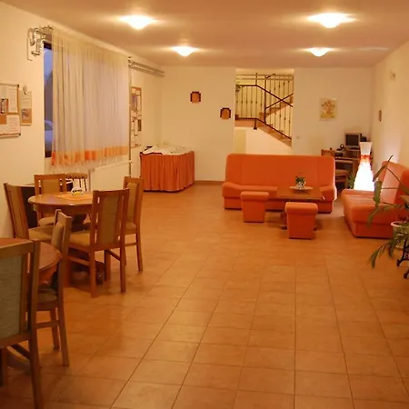 Panna Maria 3*